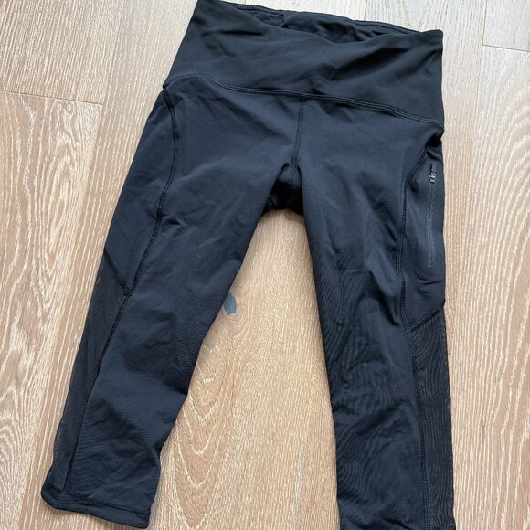 lululemon Workout Bundle | Cropped Leggings + Short Sleeve Top - Picture 2 of 4